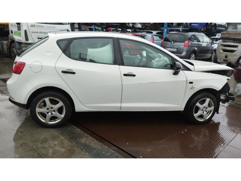 seat ibiza (6j5) del año 2009