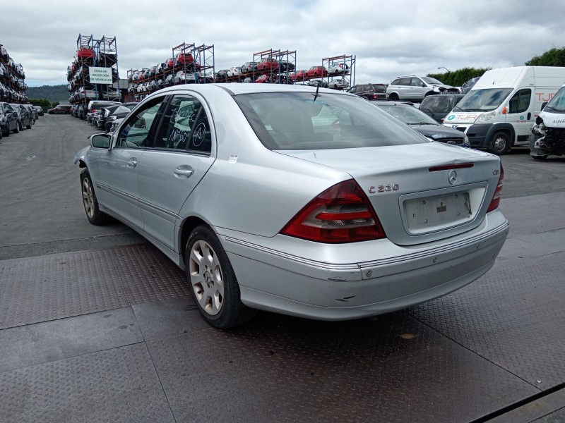 mercedes clase c (w203) berlina del año 2006