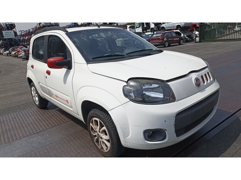 fiat uno del año 2015