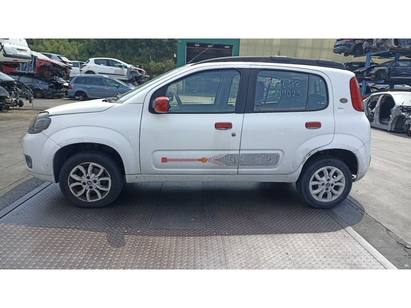 fiat uno del año 2015