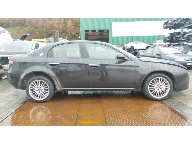 alfa romeo 159 (140) del año 2009