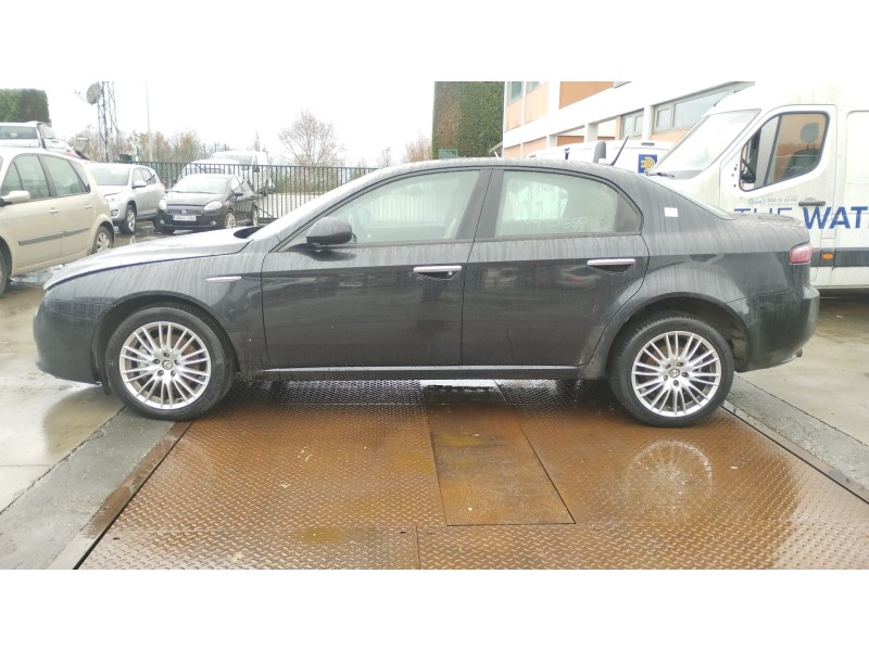 alfa romeo 159 (140) del año 2009