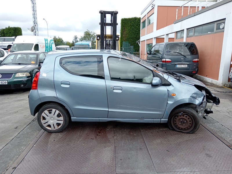 nissan pixo (uao) del año 2010