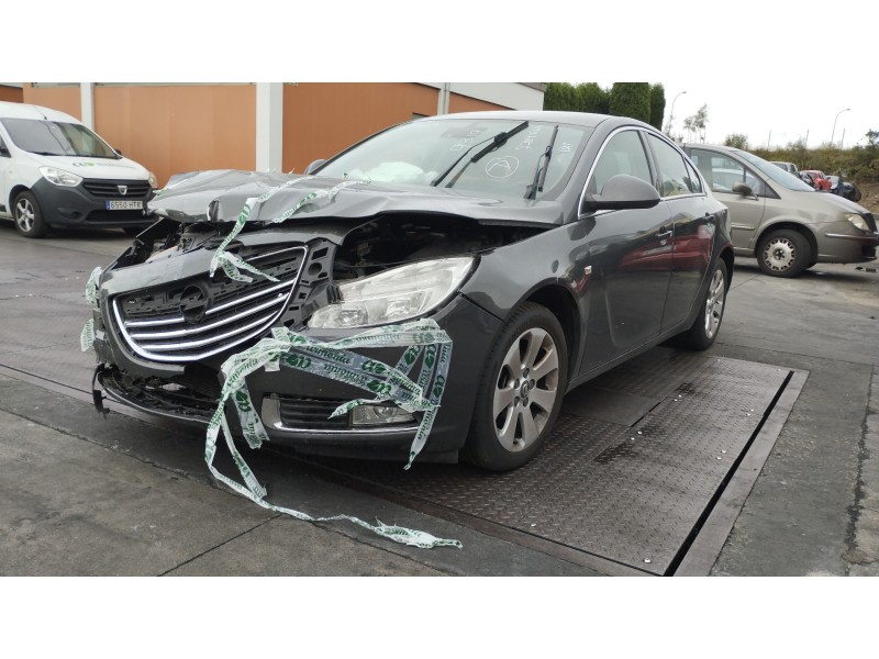 opel insignia berlina del año 2010