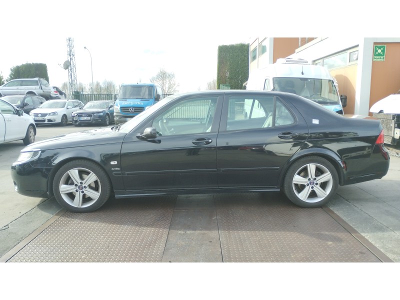 saab 9-5 berlina del año 2009