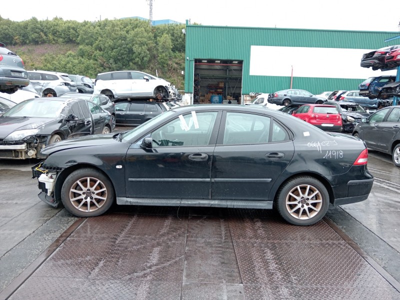 saab 9-3 berlina del año 2004