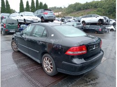 saab 9-3 berlina del año 2004 2