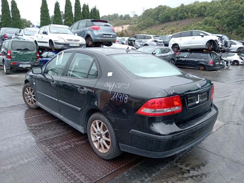 saab 9-3 berlina del año 2004