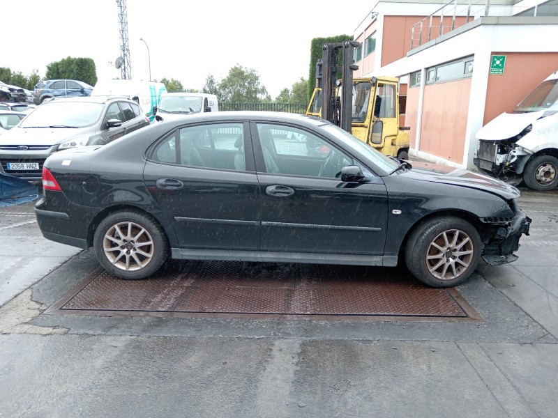 saab 9-3 berlina del año 2004