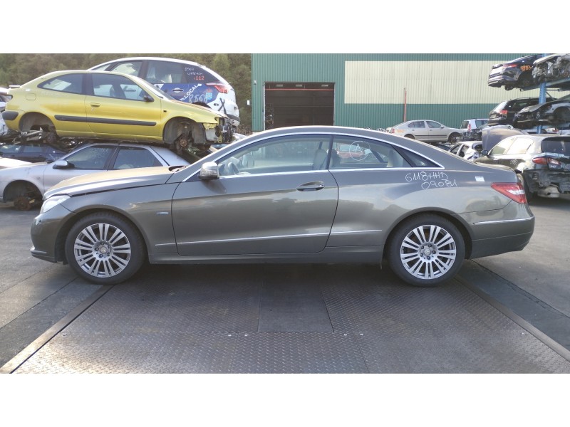 mercedes clase clk (w207) coupe del año 2011