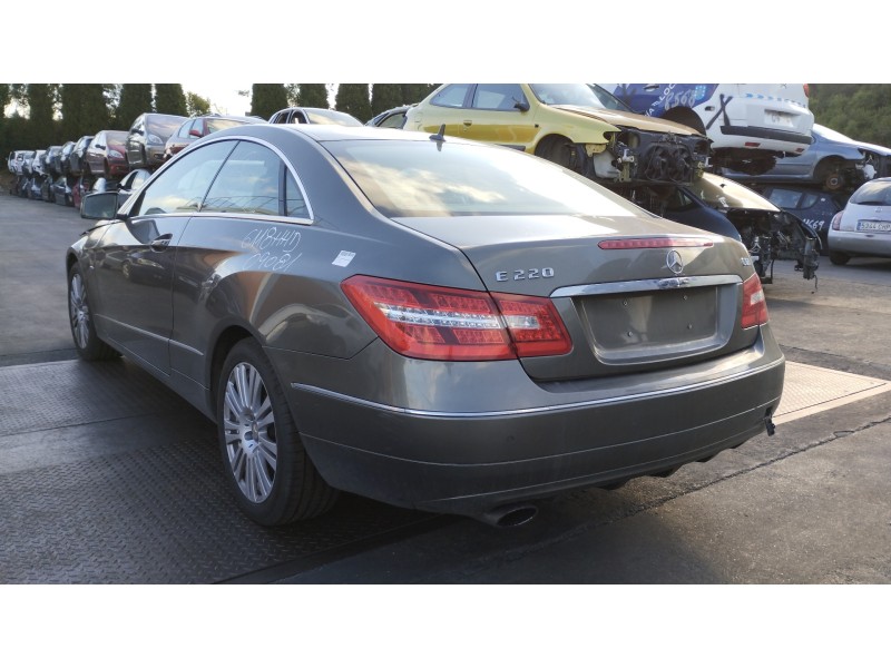 mercedes clase clk (w207) coupe del año 2011