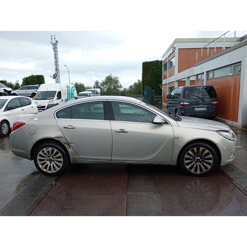 opel insignia berlina del año 2009