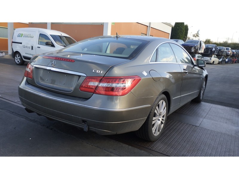 mercedes clase clk (w207) coupe del año 2011