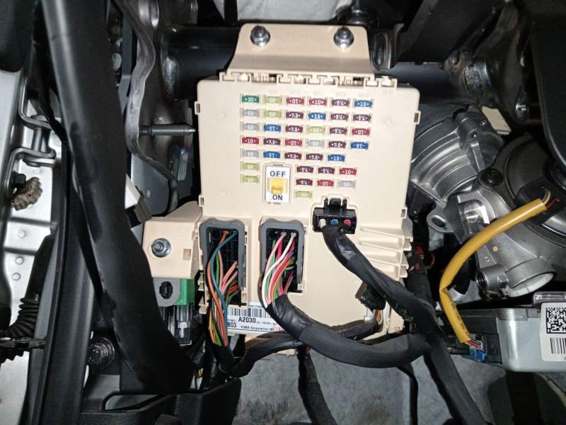 CAJA RELES / FUSIBLES 91950A2030 