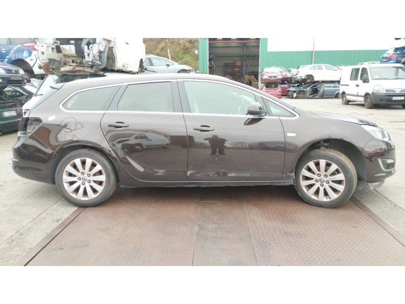 opel astra j sports tourer del año 2014