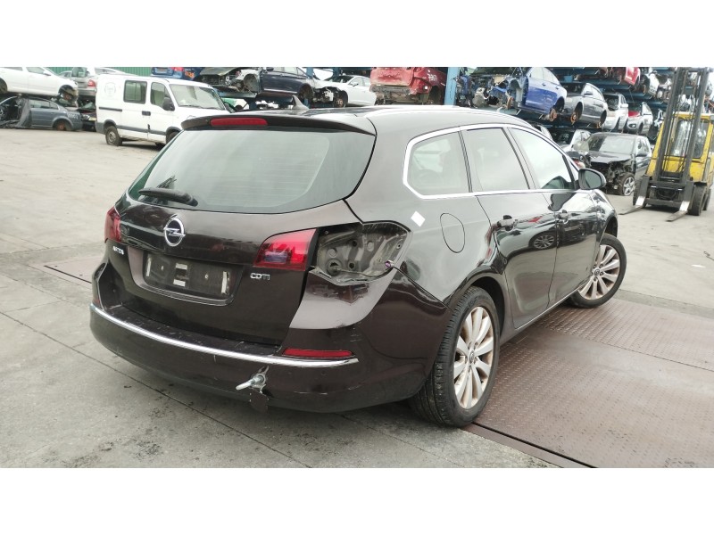 opel astra j sports tourer del año 2014