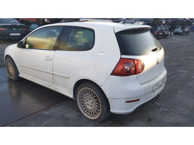 volkswagen golf v berlina (1k1) del año 2007