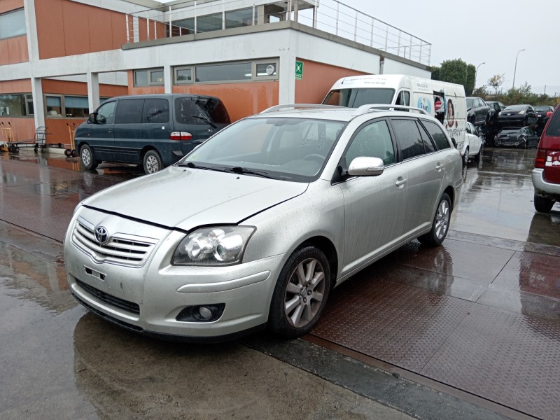 toyota avensis wagon (t25) del año 2006