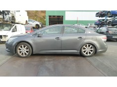 toyota avensis (t27) del año 2011