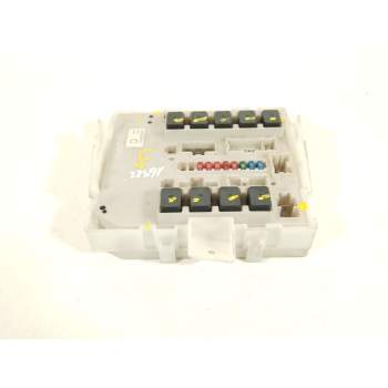 CAJA RELES / FUSIBLES 284B6EB30C 