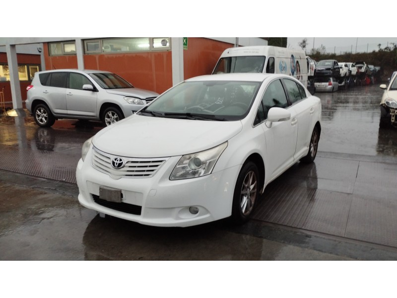 toyota avensis (t27) del año 2011