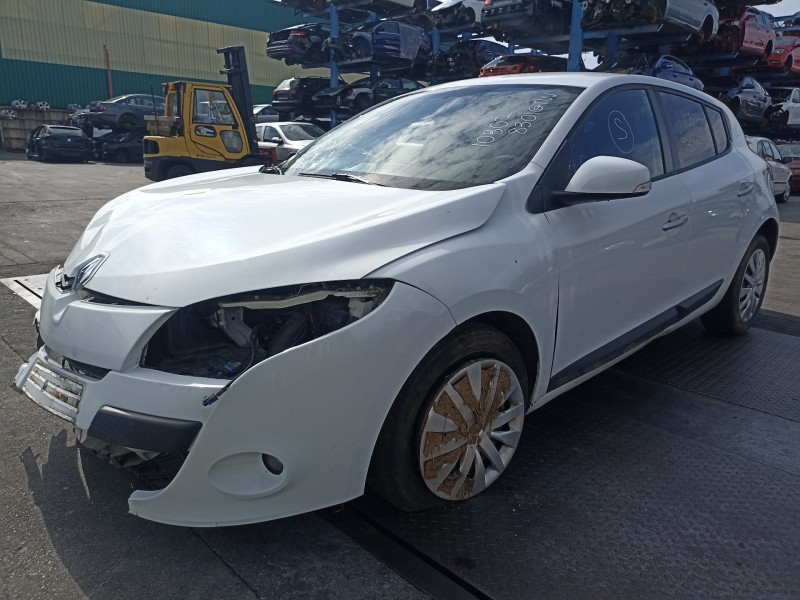 renault megane iii berlina 5 p del año 2010