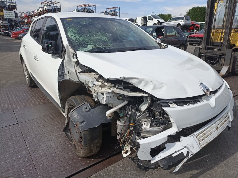 renault megane iii berlina 5 p del año 2010