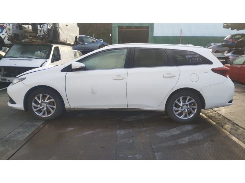 toyota auris del año 2016