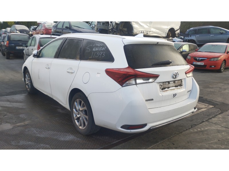 toyota auris del año 2016