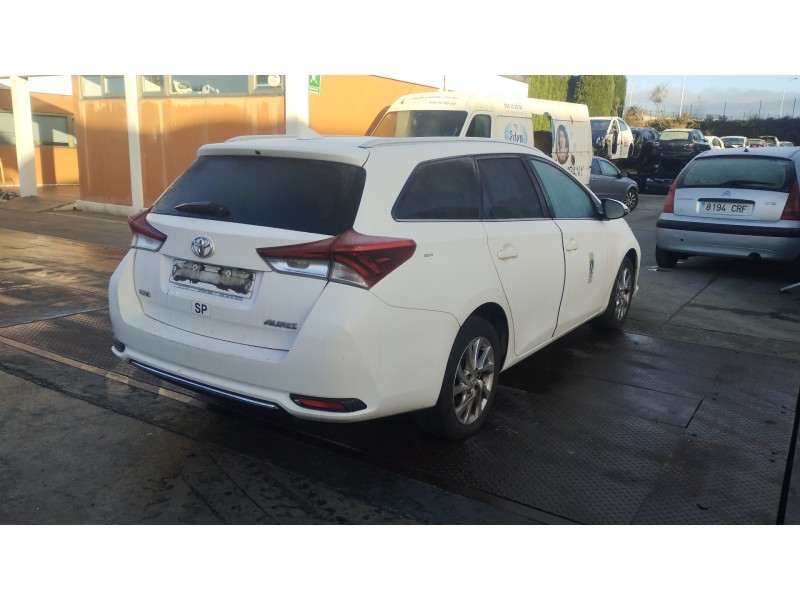 toyota auris del año 2016