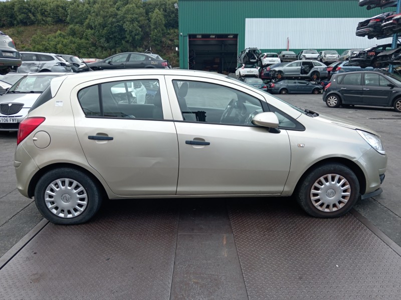 opel corsa d del año 2009