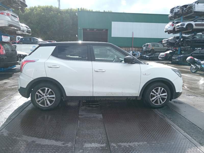 ssangyong tivoli del año 2015
