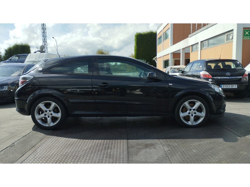 opel astra gtc del año 2005
