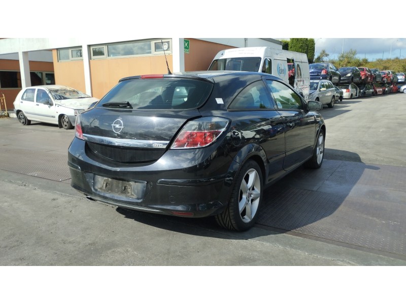 opel astra gtc del año 2005