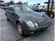 mercedes clase e (w211) berlina del año 2004 2