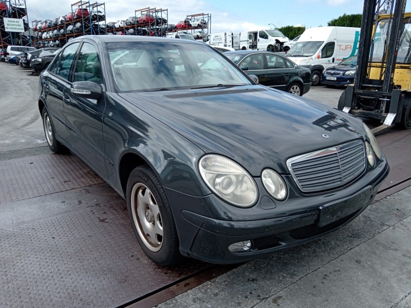 mercedes clase e (w211) berlina del año 2004
