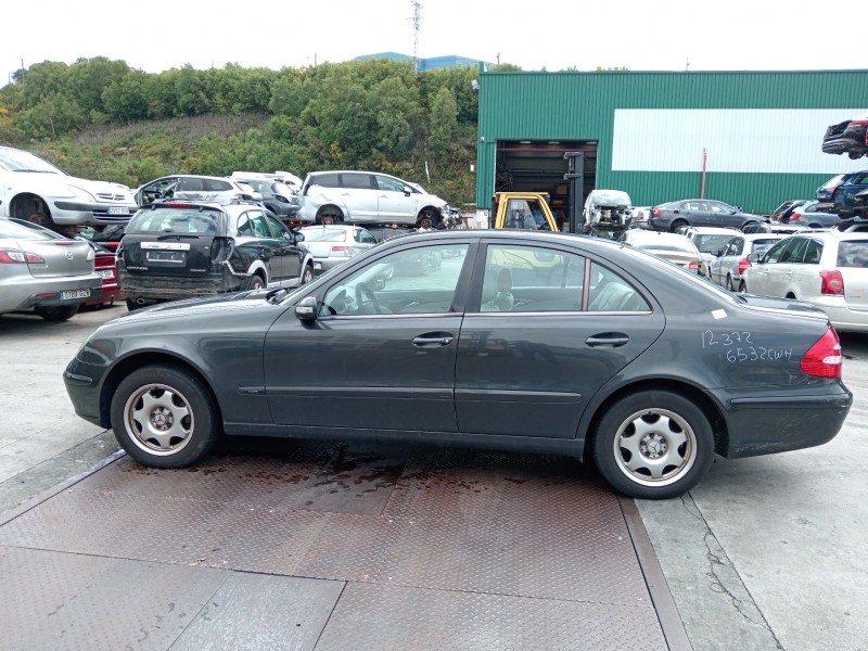 mercedes clase e (w211) berlina del año 2004