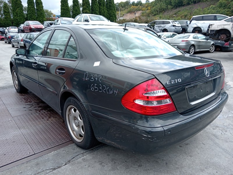 mercedes clase e (w211) berlina del año 2004