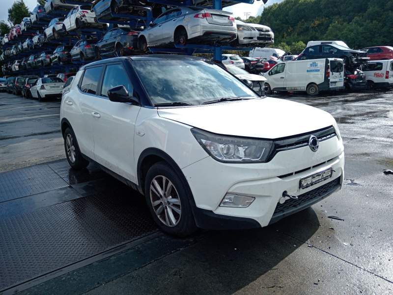 ssangyong tivoli del año 2015