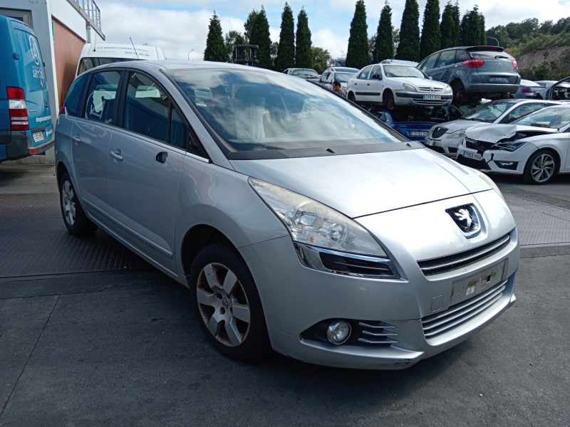 peugeot 5008 del año 2010
