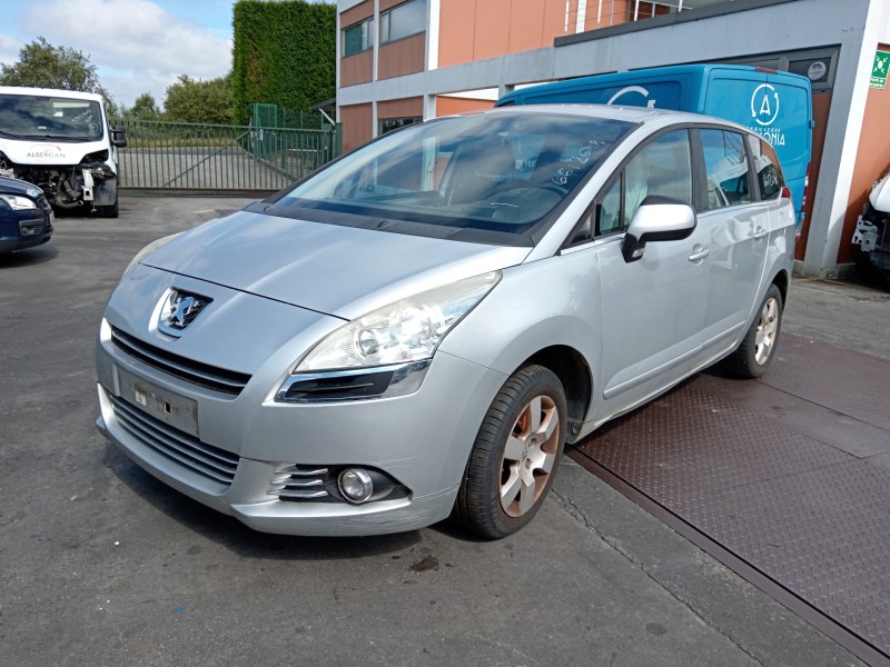 peugeot 5008 del año 2010