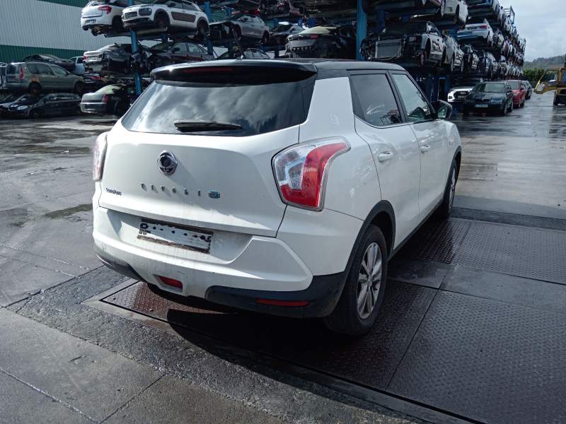 ssangyong tivoli del año 2015