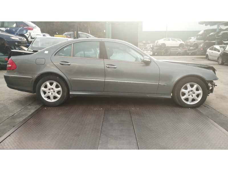 mercedes clase e (w211) berlina del año 2005