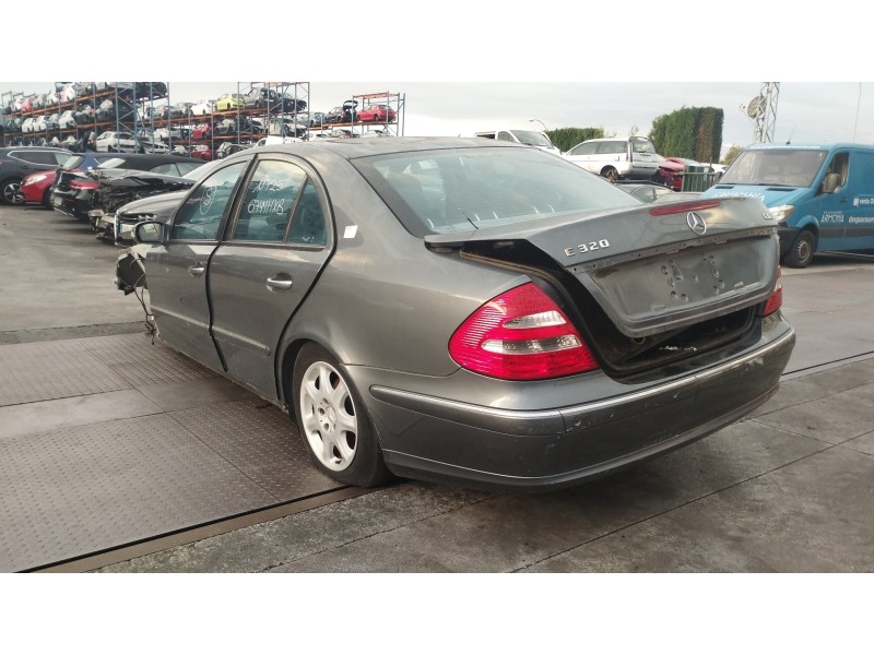 mercedes clase e (w211) berlina del año 2005