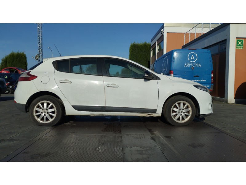 renault megane iii berlina 5 p del año 2012