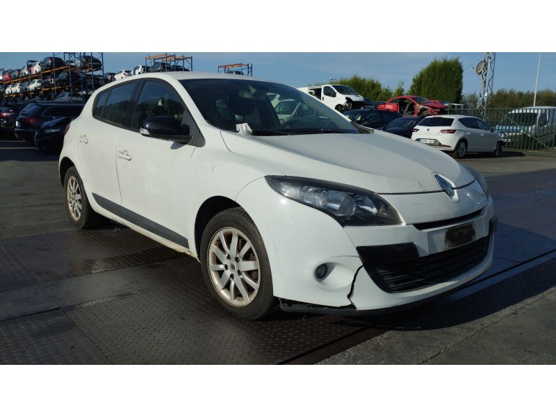 renault megane iii berlina 5 p del año 2012