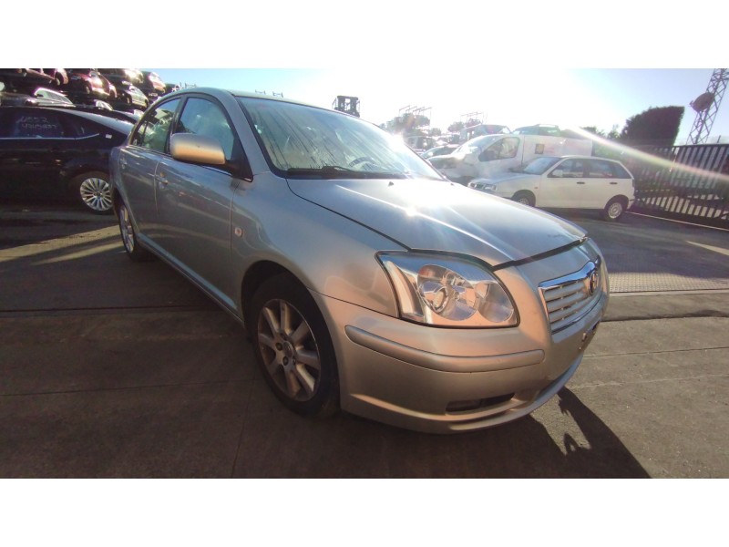 toyota avensis berlina (t25) del año 2006