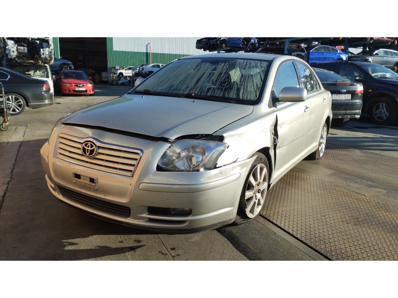 toyota avensis berlina (t25) del año 2006