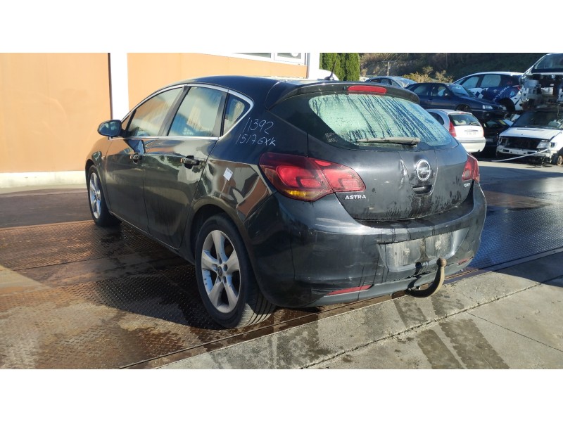 opel astra j lim. del año 2010