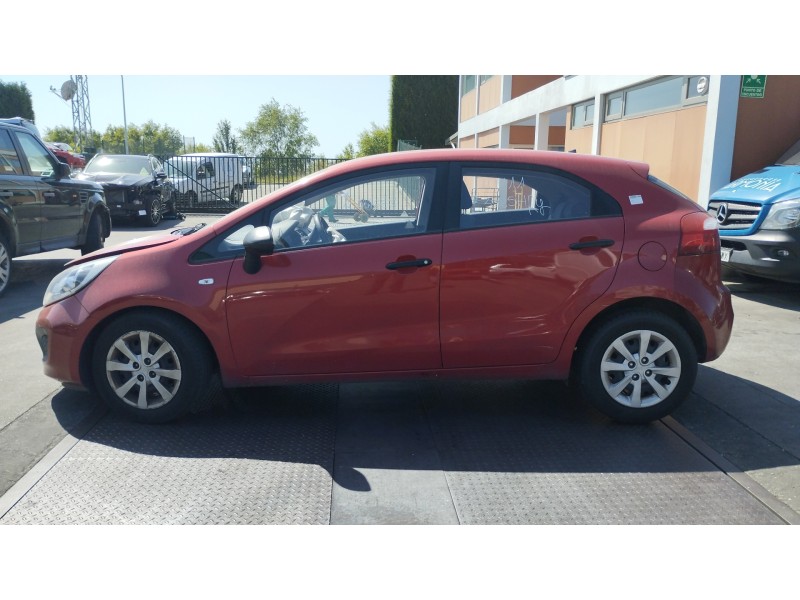 kia rio del año 2013